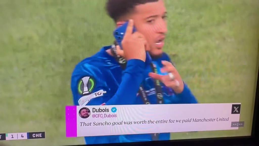 直接攤牌！桑喬賽后在場上煲電話粥，大聲說自己不回曼聯